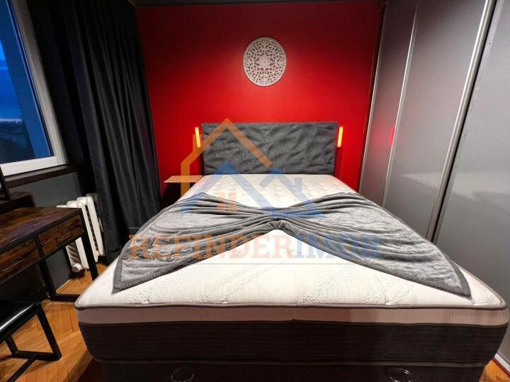 Titan Apartament de vanzare cu 3 camere, zona Titan - Metrou Nicolae Grigorescu
