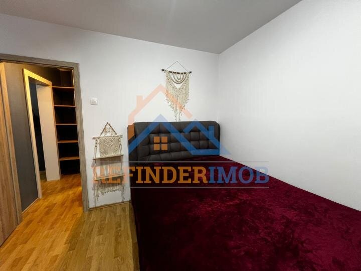 Titan Apartament de vanzare cu 3 camere, zona Titan - Metrou Nicolae Grigorescu