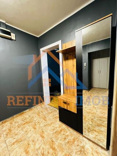 Titan Apartament de vanzare cu 3 camere, zona Titan - Metrou Nicolae Grigorescu